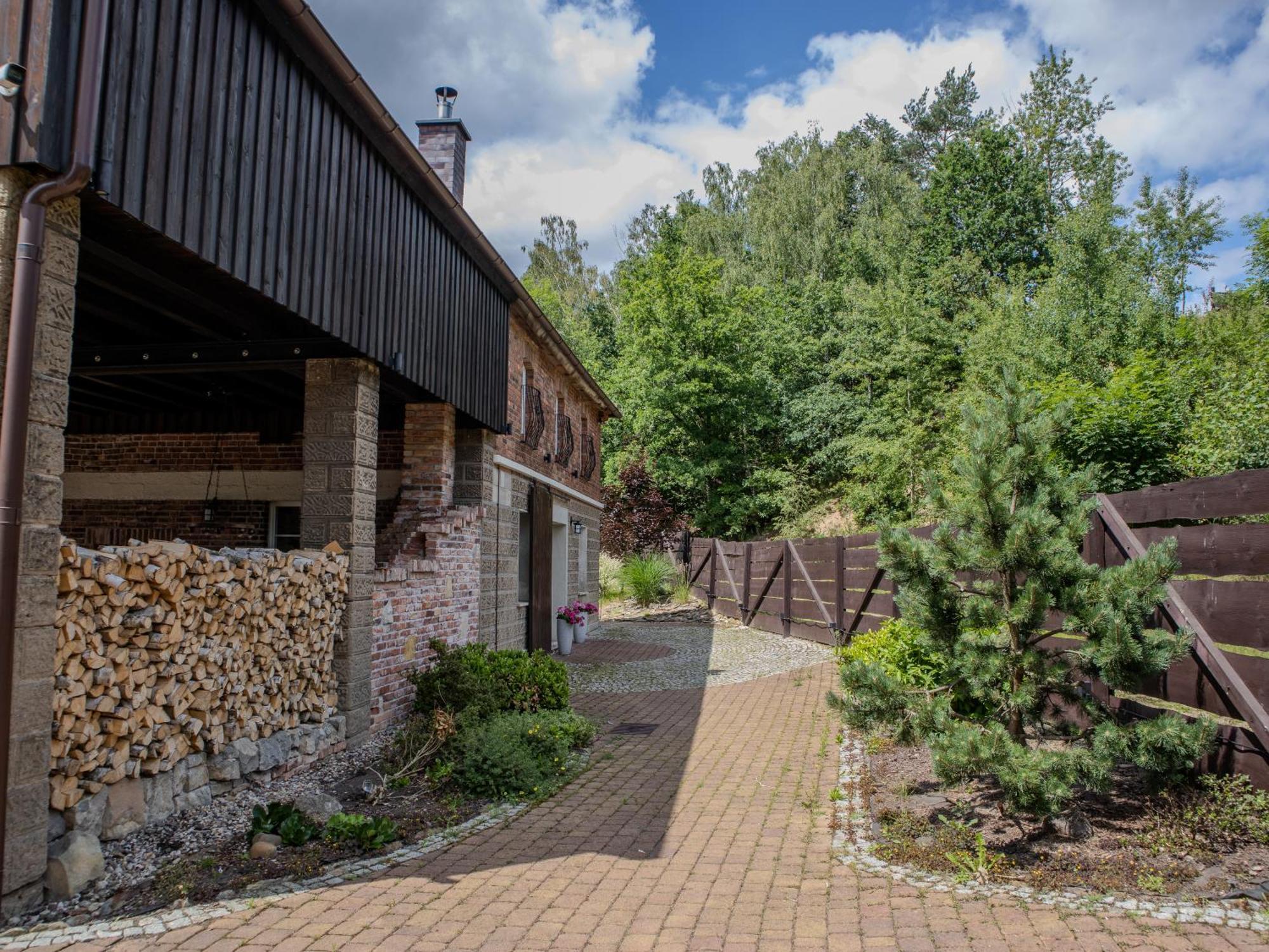 Na Uboczu Villa Gryfów Śląski Exteriör bild
